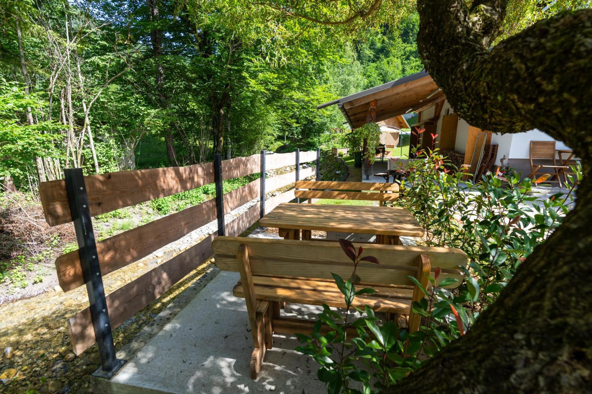 Apartma Pri Lipi 보히니 외부 사진