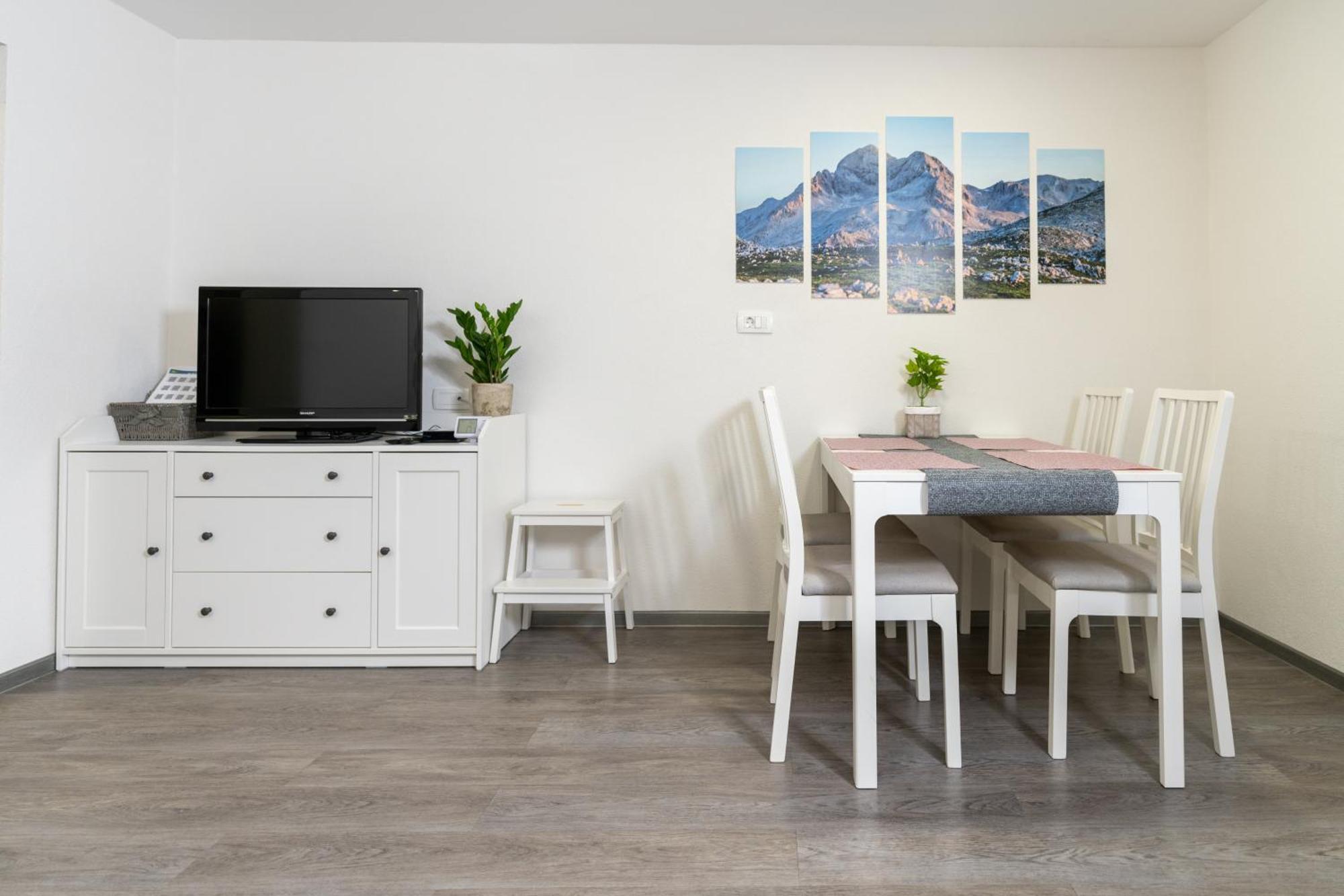 Apartma Pri Lipi 보히니 외부 사진